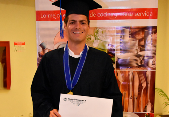 Unión Ychicawa entrega premio al “Emprendedor Gastronómico”