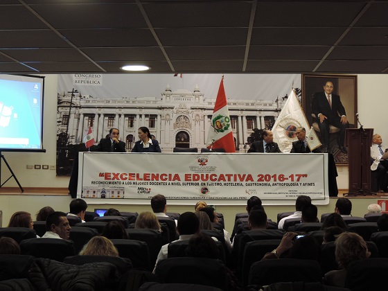 Destacados chefs de Le Cordon Bleu Perú fueron condecorados por el Congreso de la República